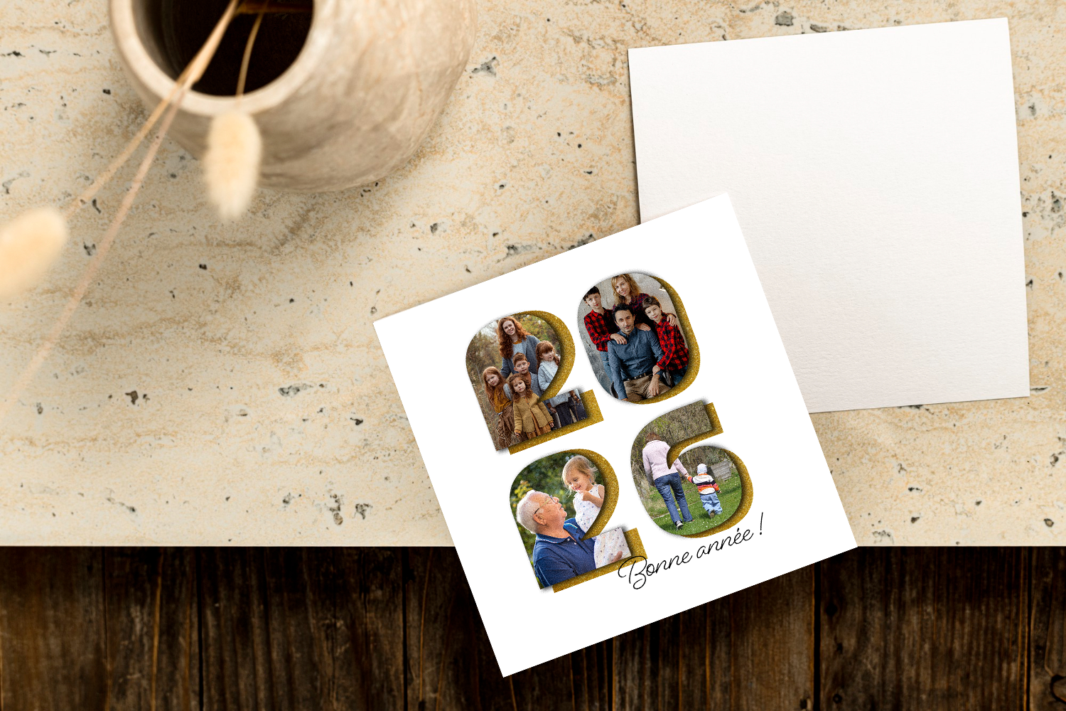 Modèle 15 - Carte de vœux carrée dorée avec 4 emplacements photo